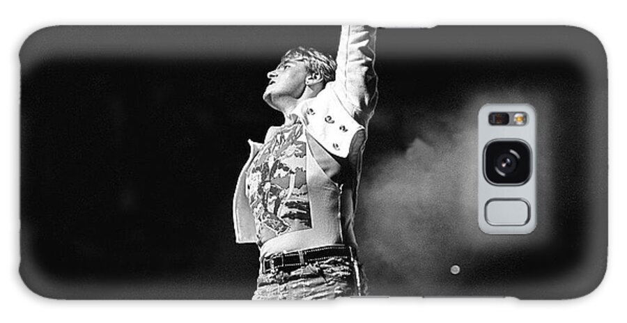 Lead Singer Galaxy Case featuring the photograph Joe Elliott - Def Leppard #3 by Concert Photos