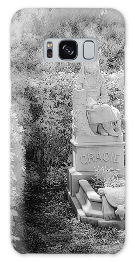 Bonaventure Cemetery Galaxy Case featuring the photograph Bonaventure Cemetery Gracie Watson by Susan Candelario