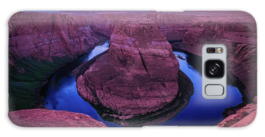 2018 Galaxy Case featuring the photograph Horseshoe Bend by Edgars Erglis