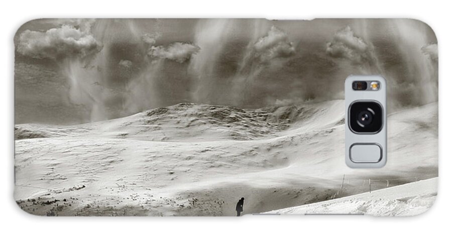 Boarder Galaxy Case featuring the photograph Last Run at Breckenridge by Wayne King