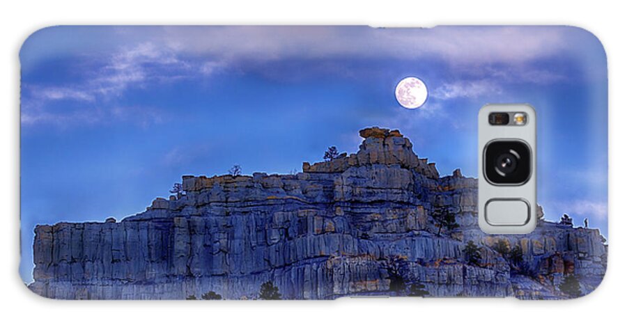 Moon Galaxy Case featuring the photograph Moon Rise over Pulpit Rock by Bob Falcone