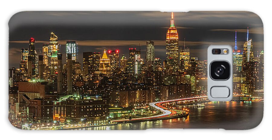 New York. Skyline Galaxy Case featuring the photograph New York Skyline by Michael Hope