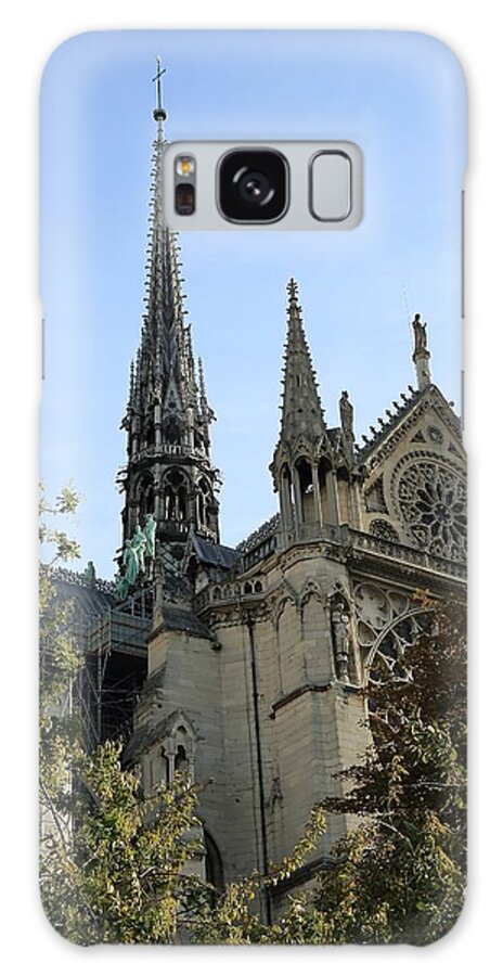 Notre-dame De Paris Galaxy S8 Case featuring the photograph Notre-Dame de Paris 5 by Mingming Jiang