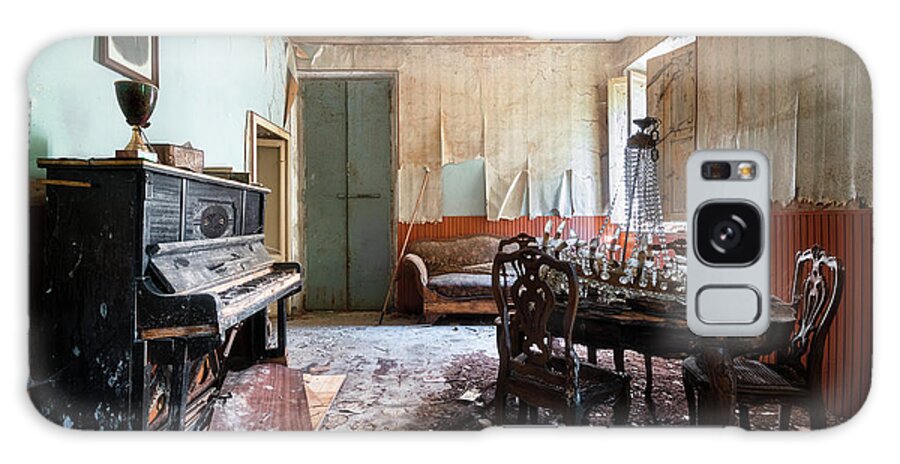 Abandoned Galaxy Case featuring the photograph Piano in an Abandoned Living Room by Roman Robroek