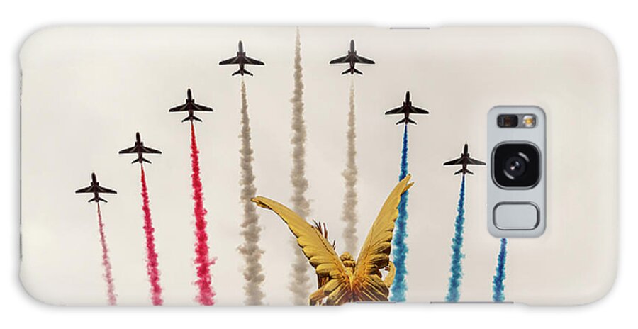 Raf Galaxy Case featuring the photograph Red Arrows over Victoria Memorial by Andrew Lalchan