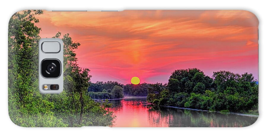 Wausau Galaxy Case featuring the photograph Sun Hanging Over The Rib River by Dale Kauzlaric
