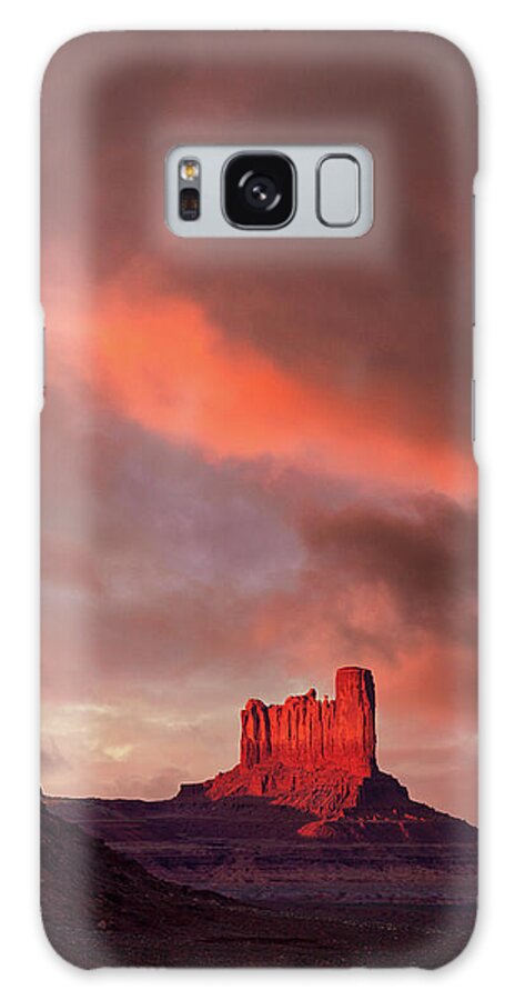 Monument Valley Galaxy Case featuring the photograph Sunset in Monument Valley by Dave Bowman