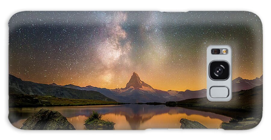 Night Galaxy Case featuring the photograph The Milky Way above Matterhorn by Henry w Liu