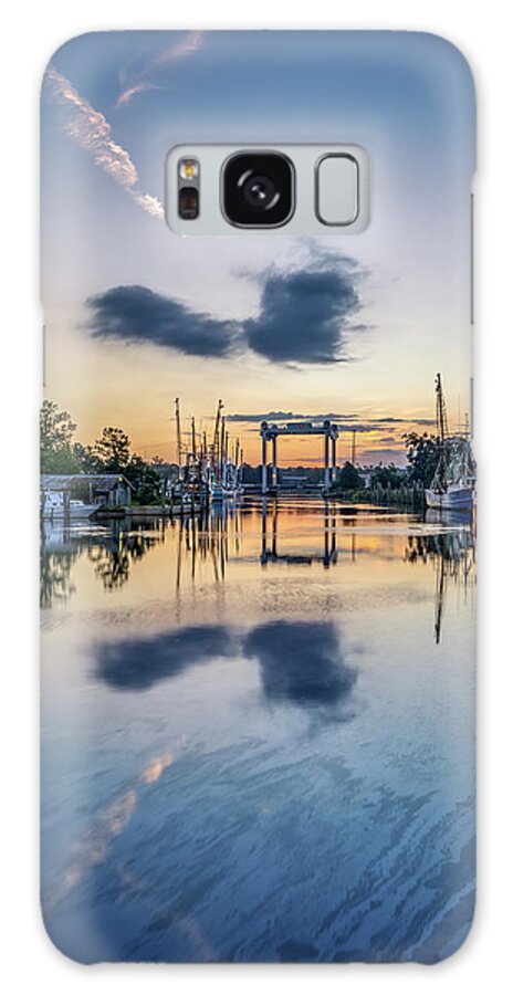 Arrows Galaxy Case featuring the photograph This Way by Brad Boland