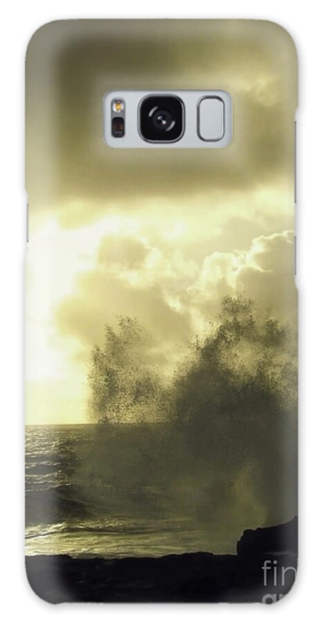 Ocean Galaxy Case featuring the photograph Wake Up Call by Ellen Cotton