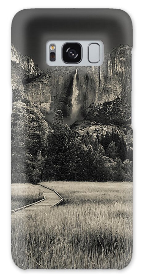 Yosemite Galaxy Case featuring the photograph Yosemite Meadow by Kelly VanDellen