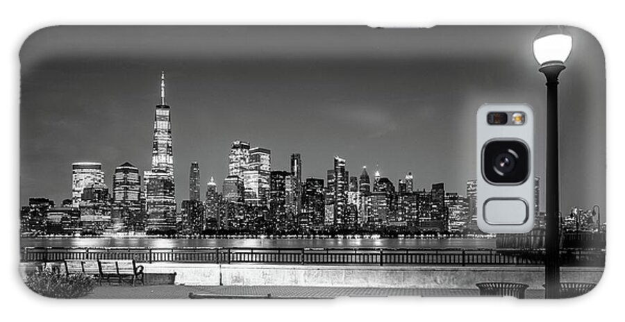 Nyc Galaxy Case featuring the photograph Manhattan State of Mind by Bob Cuthbert