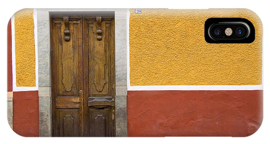 Guanajuato iPhone X Case featuring the photograph Guanajuato, Mexico #16 by John Shaw