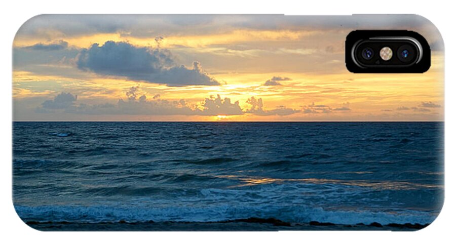 Sunrise iPhone X Case featuring the photograph Sunrise in Deerfield Beach #2 by Rafael Salazar