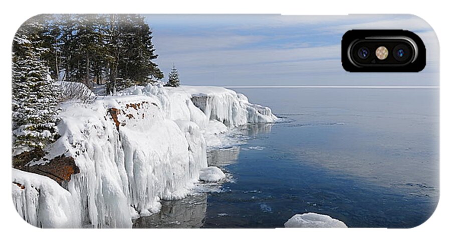 North Shore iPhone X Case featuring the photograph A Superior Winter Day #2 by Sandra Updyke