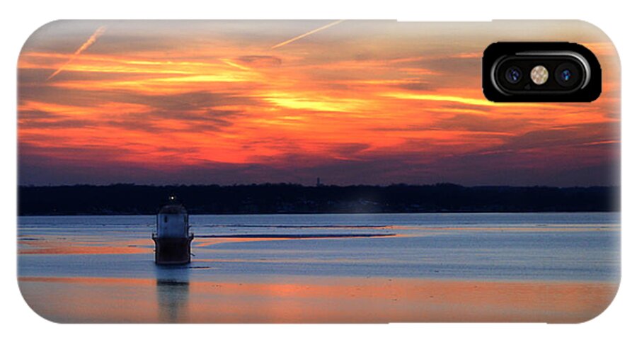 Chesapeake Bay iPhone X Case featuring the photograph Baltimore Light at Gibson Island by Bill Swartwout