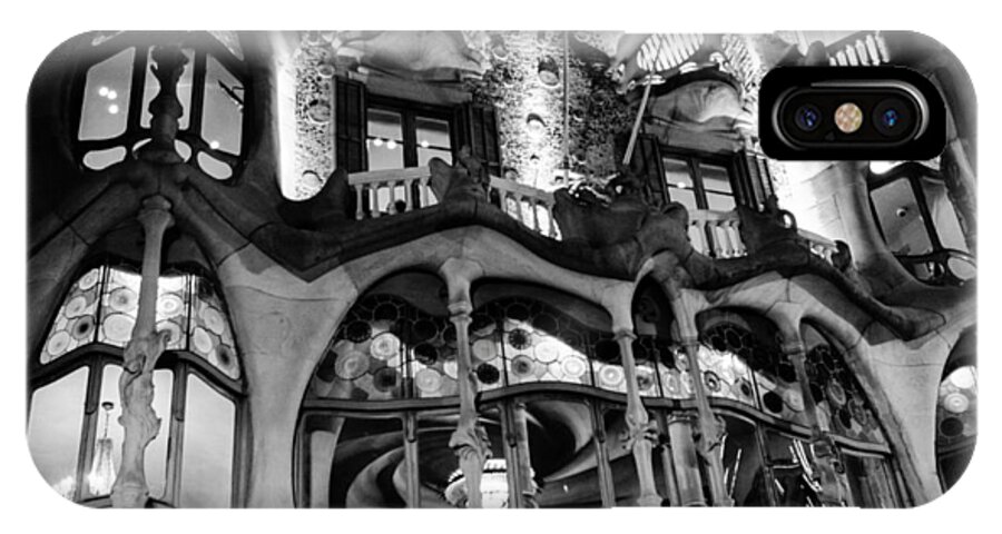 Barcelona iPhone X Case featuring the photograph Barcelona - Casa Batllo by AM FineArtPrints