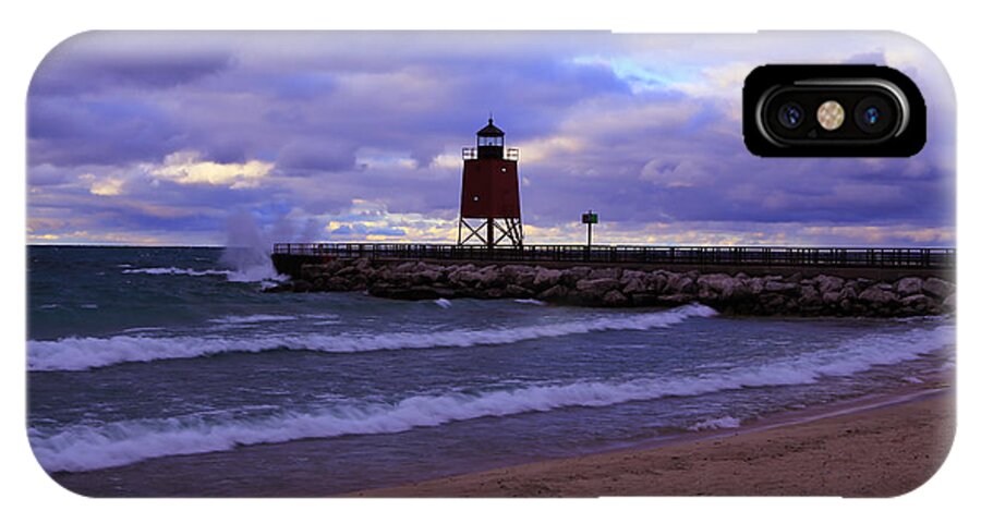 Charlevoix Lighthouse Sunset iPhone X Case featuring the photograph Charlevoix Lighthouse Sunset 1 by Rachel Cohen