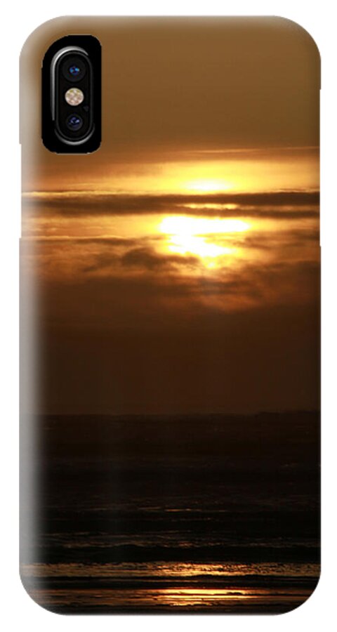 Ocean iPhone X Case featuring the photograph Completion by Jeanette C Landstrom