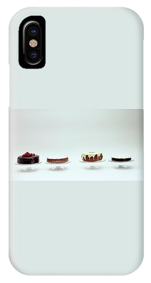 Four Cakes Side By Side iPhone X Case