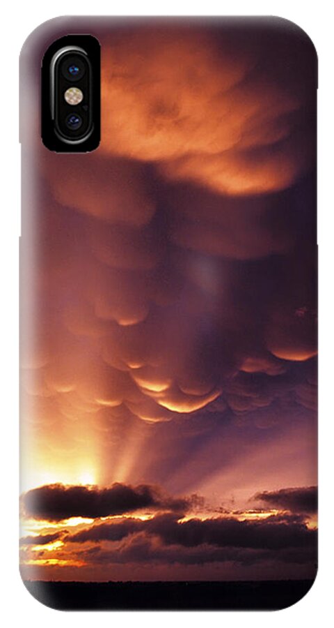 Mammatus iPhone X Case featuring the photograph Mammatus Sunset over Colorado by Jason Politte