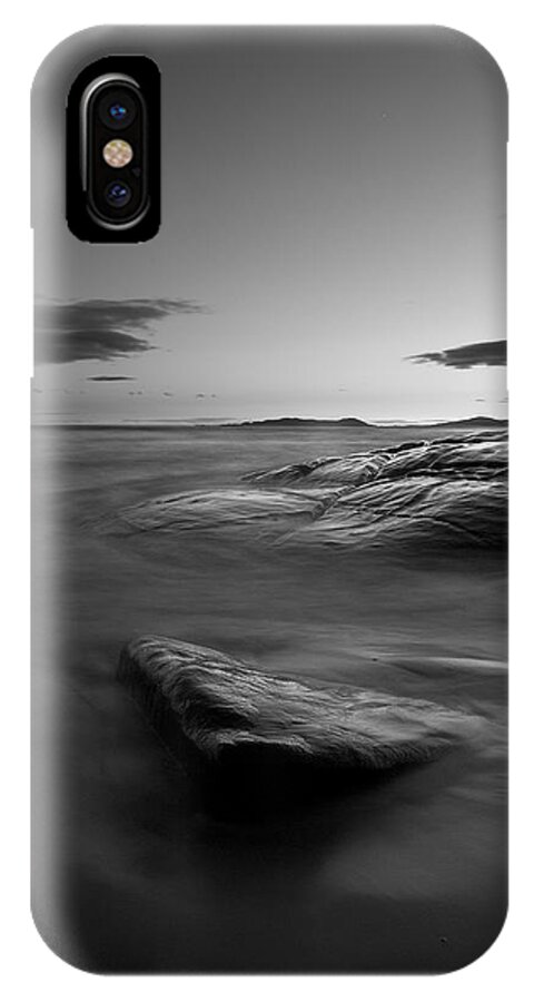 Lake Superior iPhone X Case featuring the photograph Superior Crescent  by Doug Gibbons