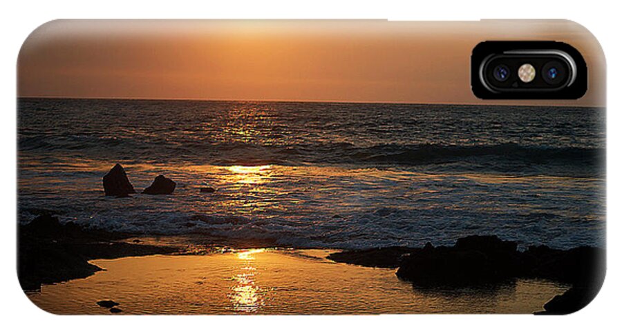 Sunset iPhone X Case featuring the photograph Kohala Sunset #2 by Bette Phelan