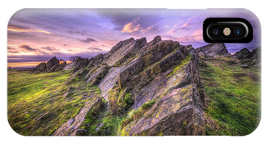 Art iPhone X Case featuring the photograph Beacon Hill Sunrise 10.0 by Yhun Suarez