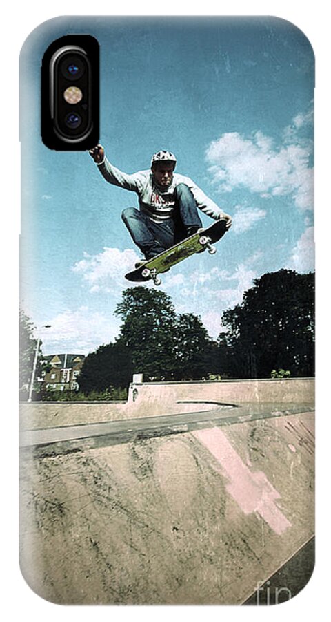 Yhun Suarez iPhone X Case featuring the photograph Fly High by Yhun Suarez