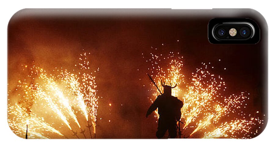 Fuego iPhone X Case featuring the photograph The emergence of the devil by Agusti Pardo Rossello