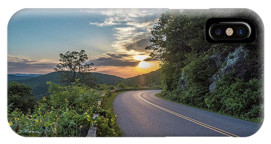 Va Mountains iPhone X Case featuring the photograph Blue Ridge Parkway Morning Sun #1 by Doug Ash