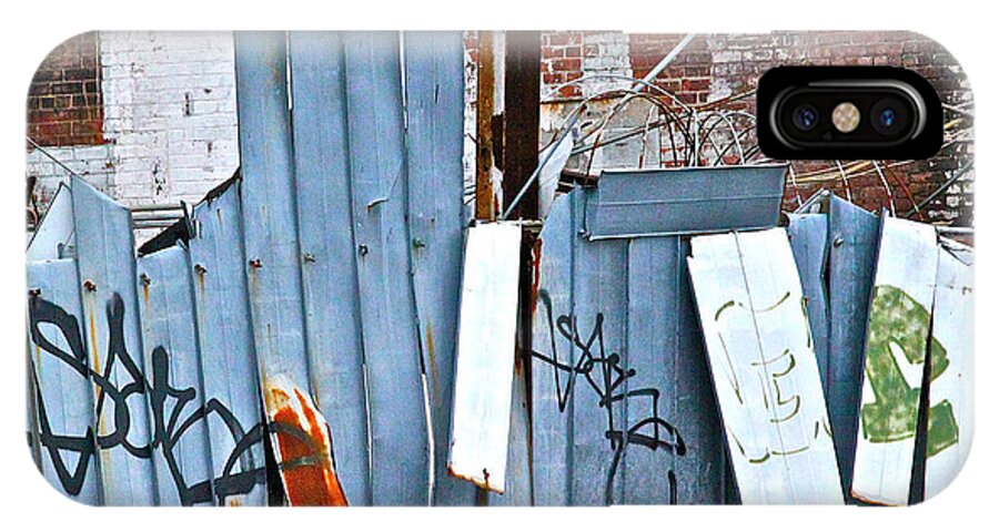 Illingworth iPhone X Case featuring the photograph Brooklyn Scene #1 by John Illingworth