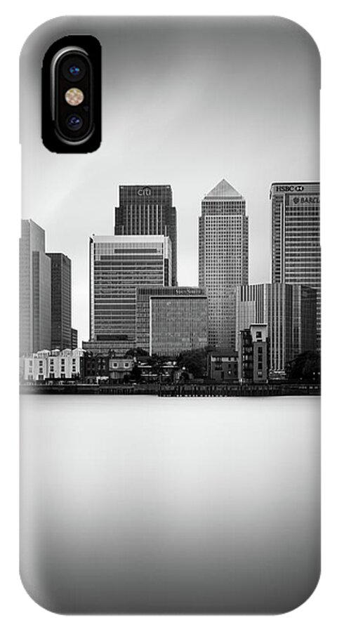 Canary Wharf iPhone X Case featuring the photograph Canary Wharf II, London by Ivo Kerssemakers