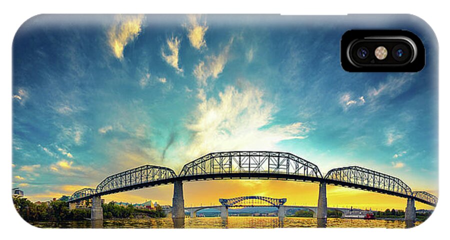 Chattanooga iPhone X Case featuring the photograph Floating On The River by Steven Llorca