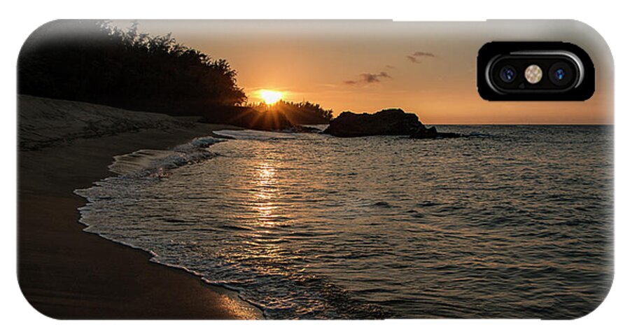 Hawaii iPhone X Case featuring the photograph Last Light by Teresa Wilson