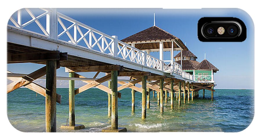 Kamalame Cay iPhone X Case featuring the photograph Late Afternoon at Kamalame Cay by Wendy Gunderson