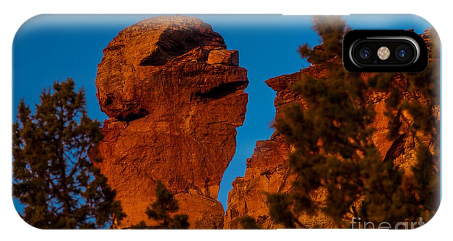Smith Rock iPhone X Case featuring the photograph Monkeyface by Adam Reisman