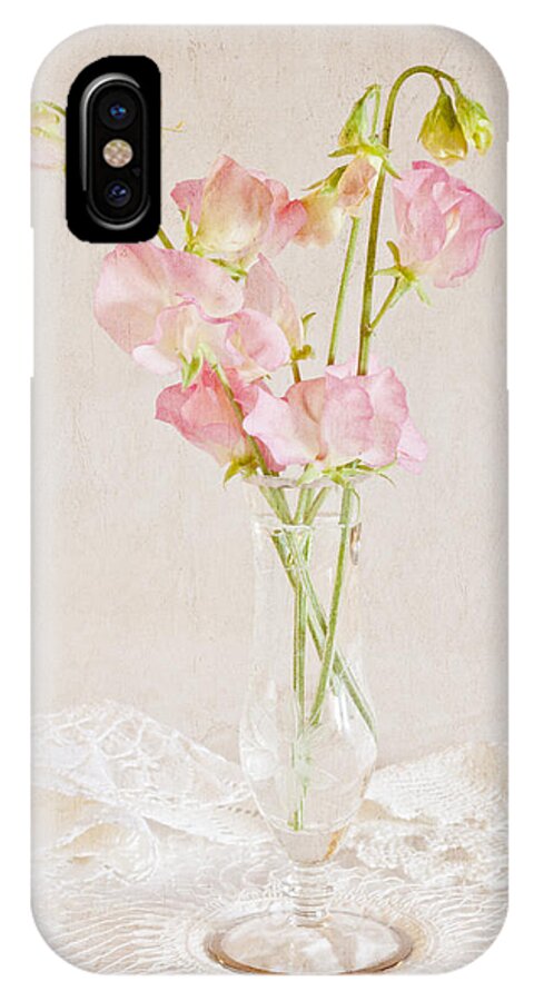 Sweet Peas iPhone X Case featuring the photograph Old Fashioned Sweet Peas by Sandra Foster