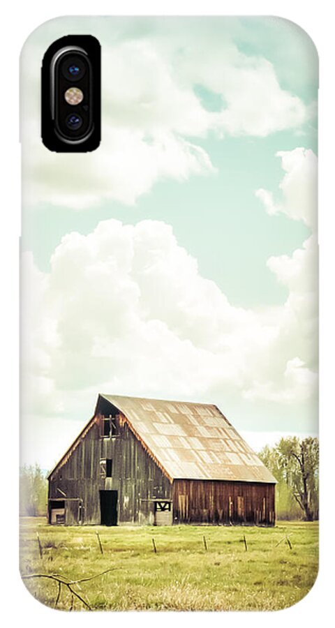 2015 iPhone X Case featuring the photograph Olsen Barn in Green by Jan Davies