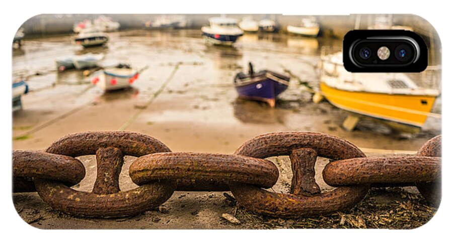 Chain iPhone X Case featuring the photograph Stonehaven chain by Howard Ferrier