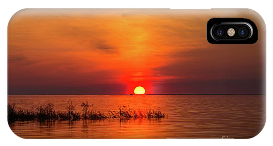 Lake iPhone X Case featuring the photograph Sunset over Lake Michigan by Les Palenik