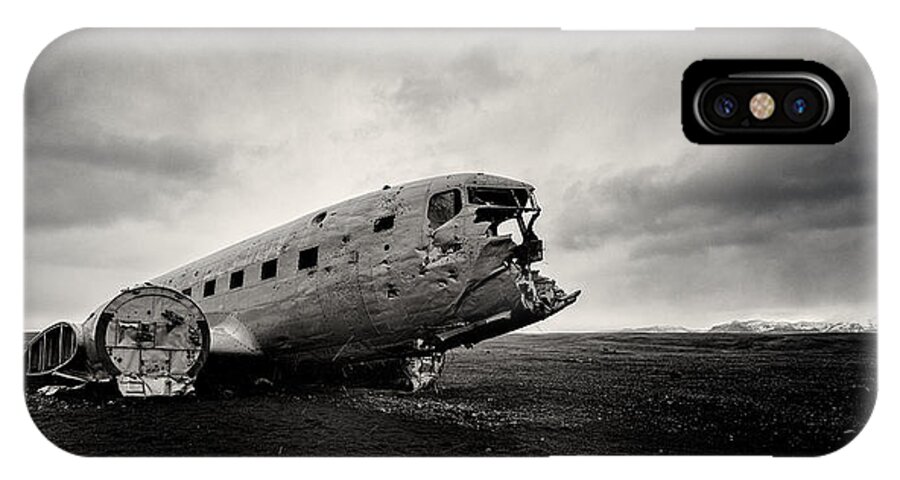 Solheimsandur iPhone X Case featuring the photograph The Solheimsandur Plane Wreck by Tor-Ivar Naess