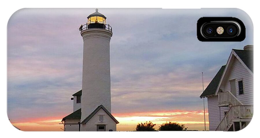 Tibbetts Point iPhone X Case featuring the photograph Tibbetts Point Lighthouse, July sunset by Dennis McCarthy