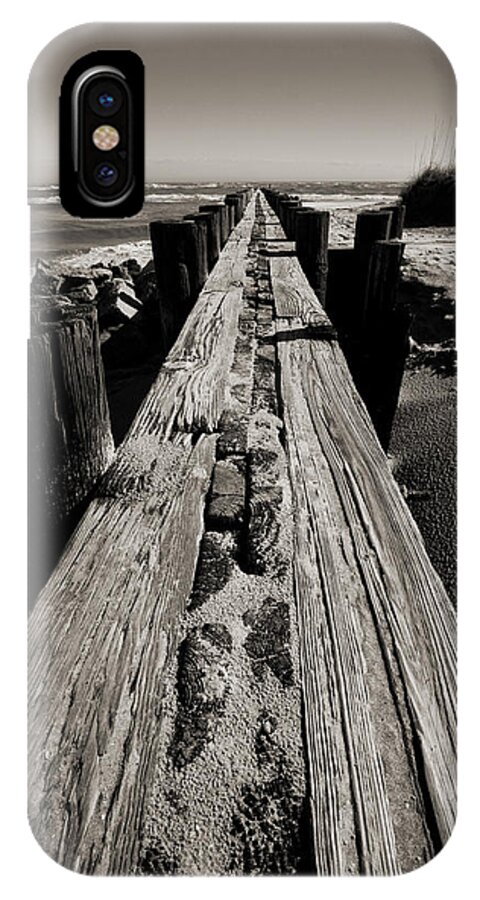 Vanishing Point iPhone X Case featuring the photograph Vanishing Point Folly Beach by Dustin K Ryan