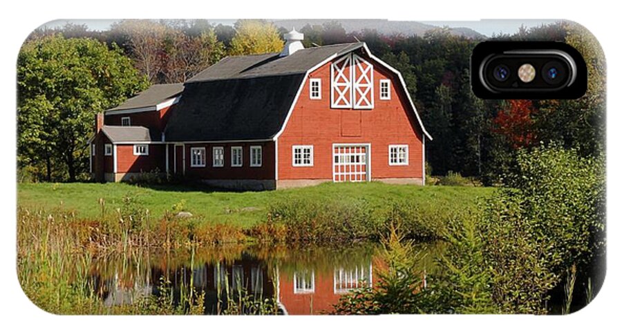 Barns iPhone X Case featuring the photograph Vermont barn by Laurie Baird