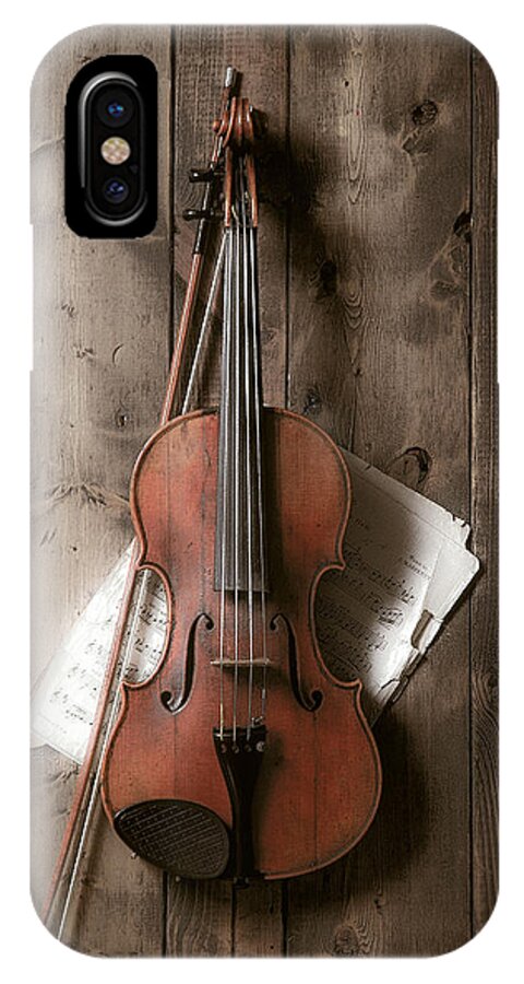 Bow iPhone X Case featuring the photograph Violin by Garry Gay