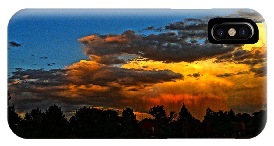 Colorado Sunset iPhone X Case featuring the photograph Wonder Walk by Eric Dee
