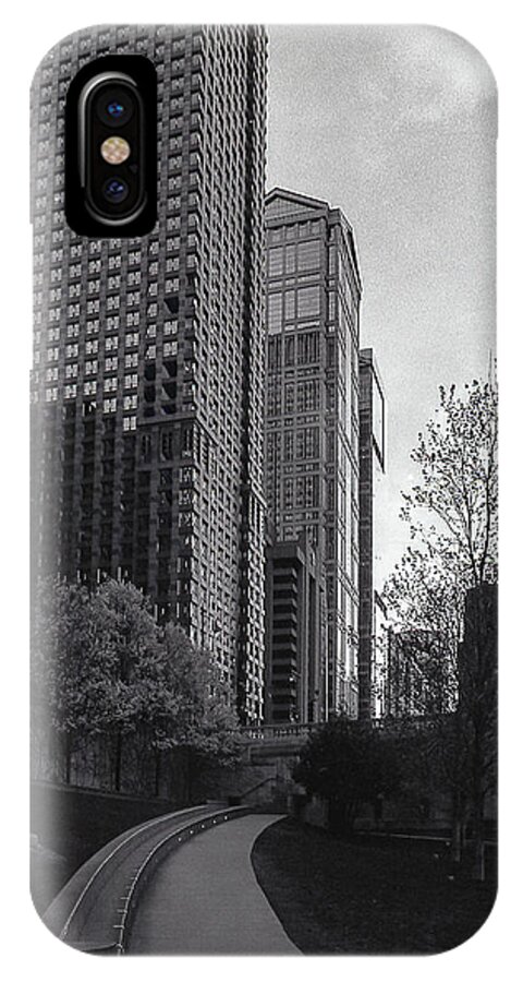 Chicago iPhone X Case featuring the photograph Come on Up by Laura Hedien