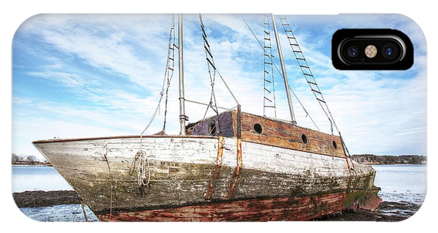 Shipwreck iPhone X Case featuring the photograph Shipwreck by Eric Gendron
