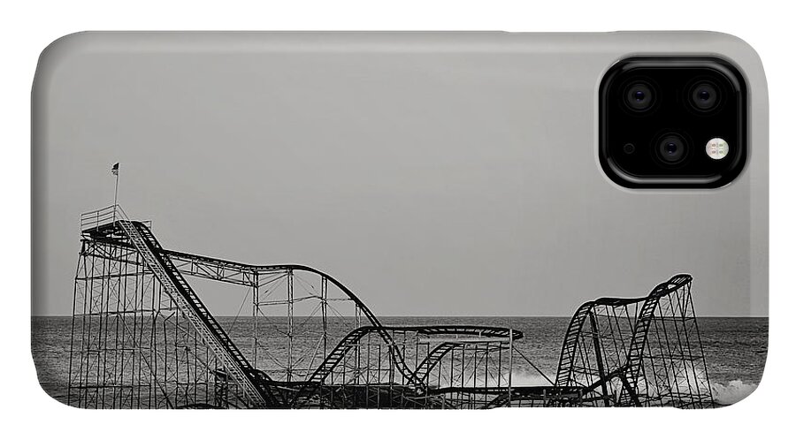 Jet Star iPhone 11 Case featuring the photograph Jet Star by Terry DeLuco